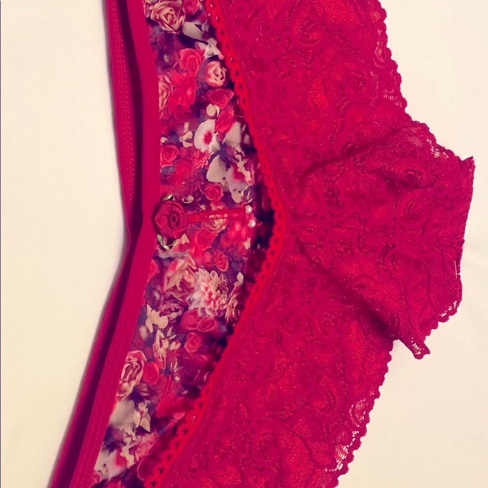 NWT Brazilian Style  Women Sexy 🔥🔥Cheeky Panty Lingerie Hot Red Size Large